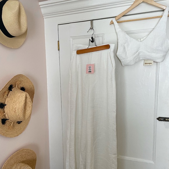 ADELAIDE TWO PIECE WIDE LEG SET IN WHITE
SHOWPO - Picture 3 of 7